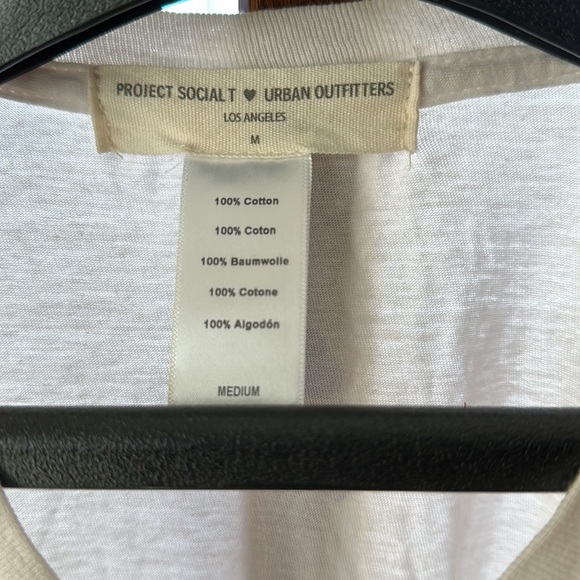 Urban Outfitters Graphic T - Picture 2 of 5